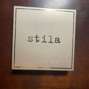 Stila highlighter